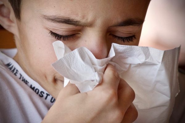 Rinite e congiuntivite allergica: sintomi, rimedi e cure